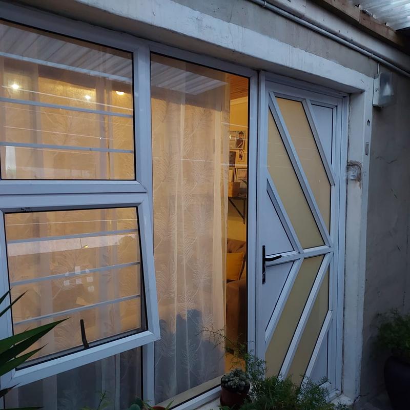 4 Bedroom Property for Sale in Retreat Western Cape